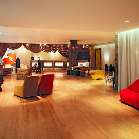โรงแรมแซนเดอร์สัน ลอนดอน ภายนอก รูปภาพ The interior of the lounge